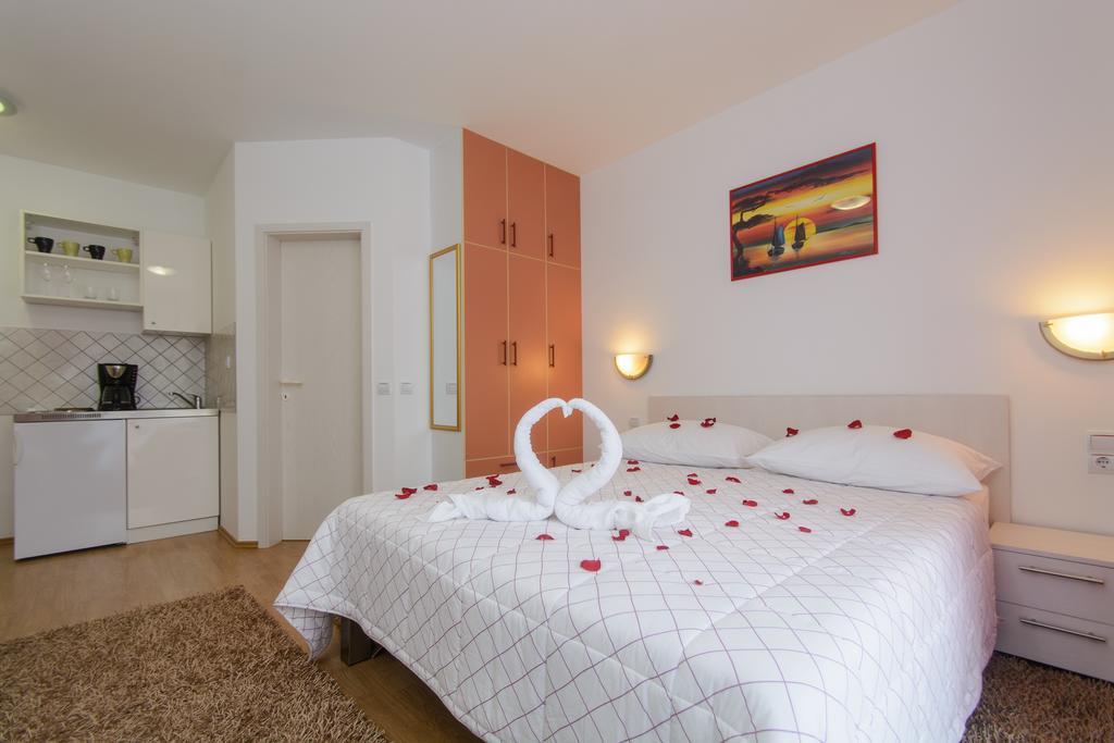 Apartments Mijo Trogir Rom bilde
