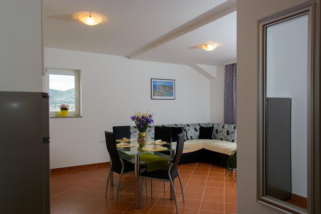 Apartments Mijo Trogir Rom bilde