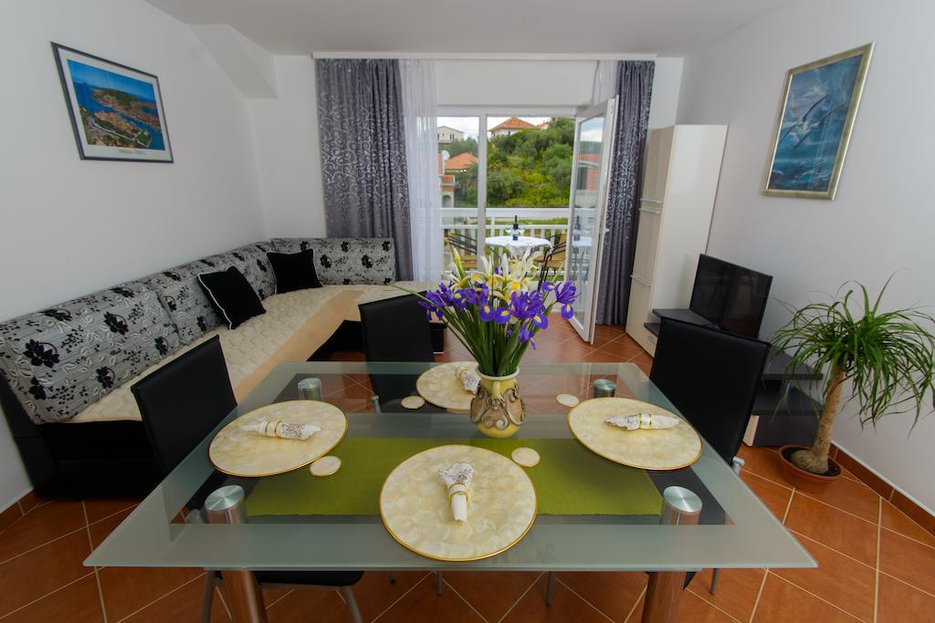 Apartments Mijo Trogir Rom bilde