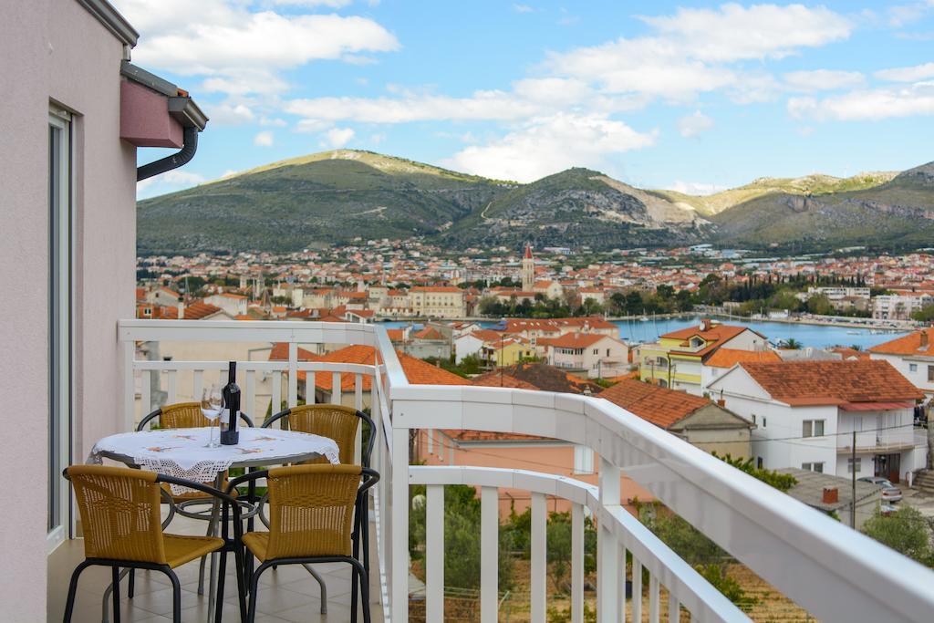 Apartments Mijo Trogir Rom bilde