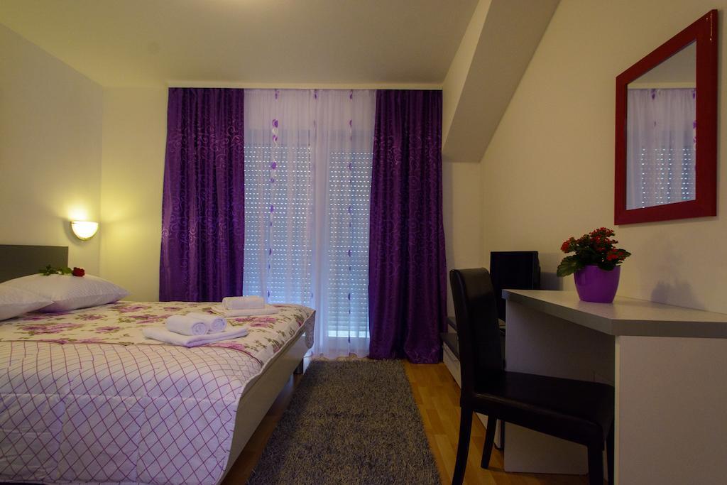 Apartments Mijo Trogir Rom bilde