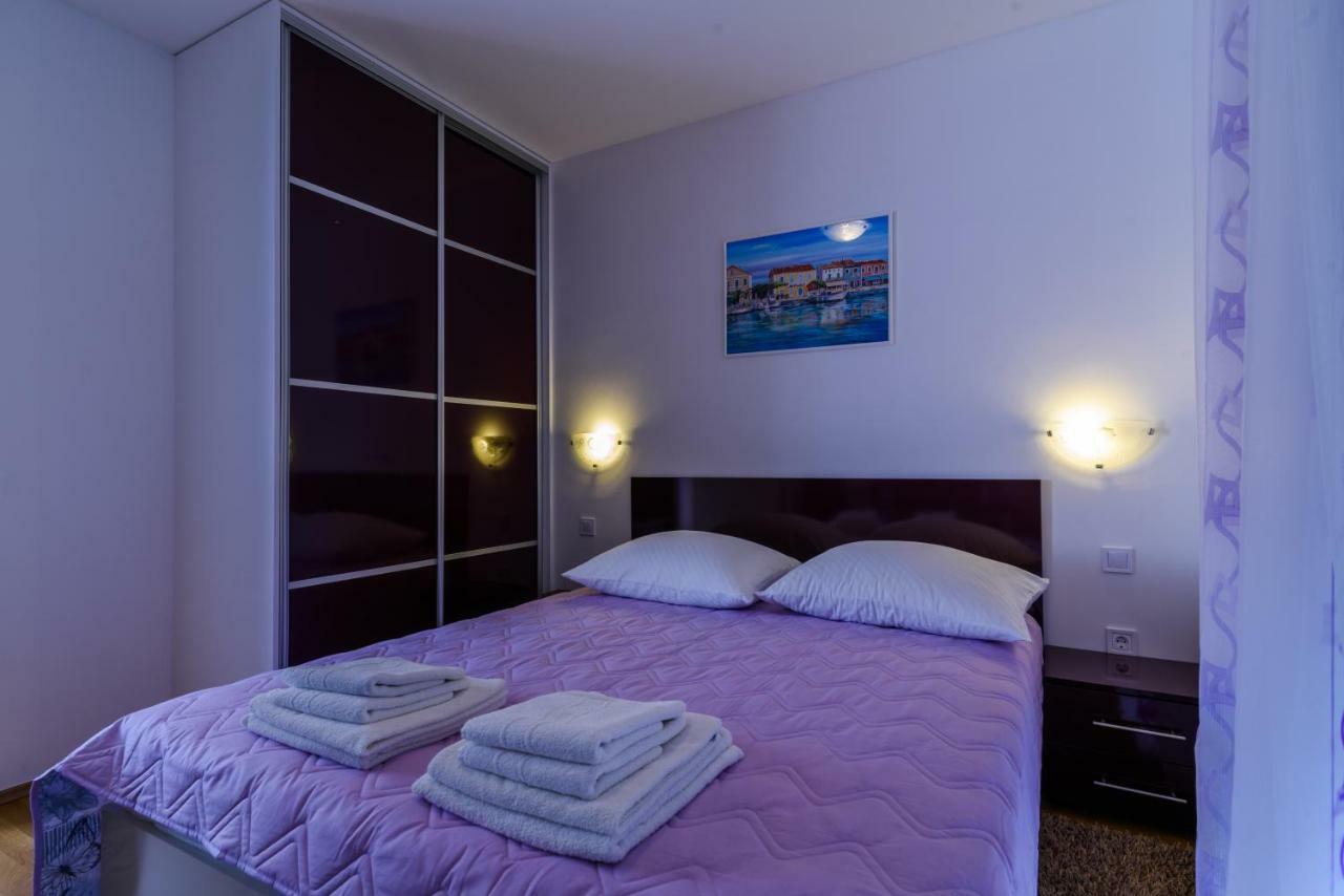 Apartments Mijo Trogir Eksteriør bilde